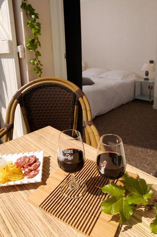 Des Grands Vins Hotel 3*