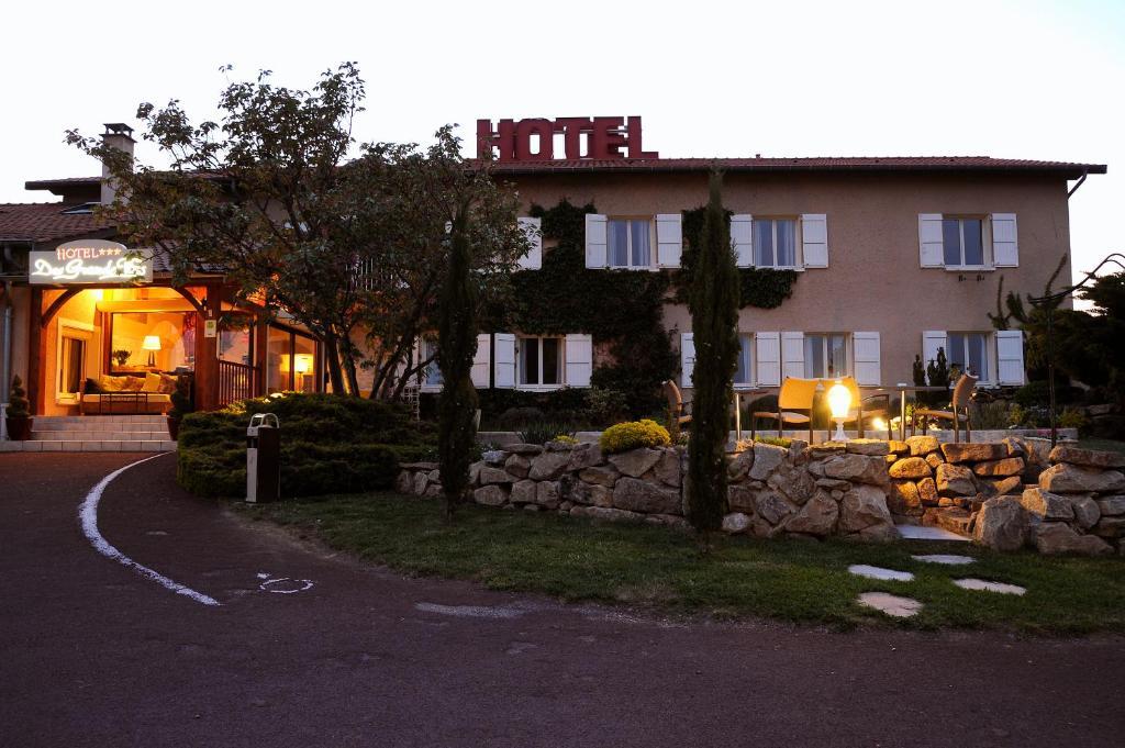 Des Grands Vins Hotel